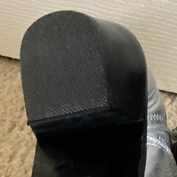 Otto Mini Western Boot - Reformation Cowboy Boots - TV Wardrobe - silver cowgirl - Picture 5 of 13